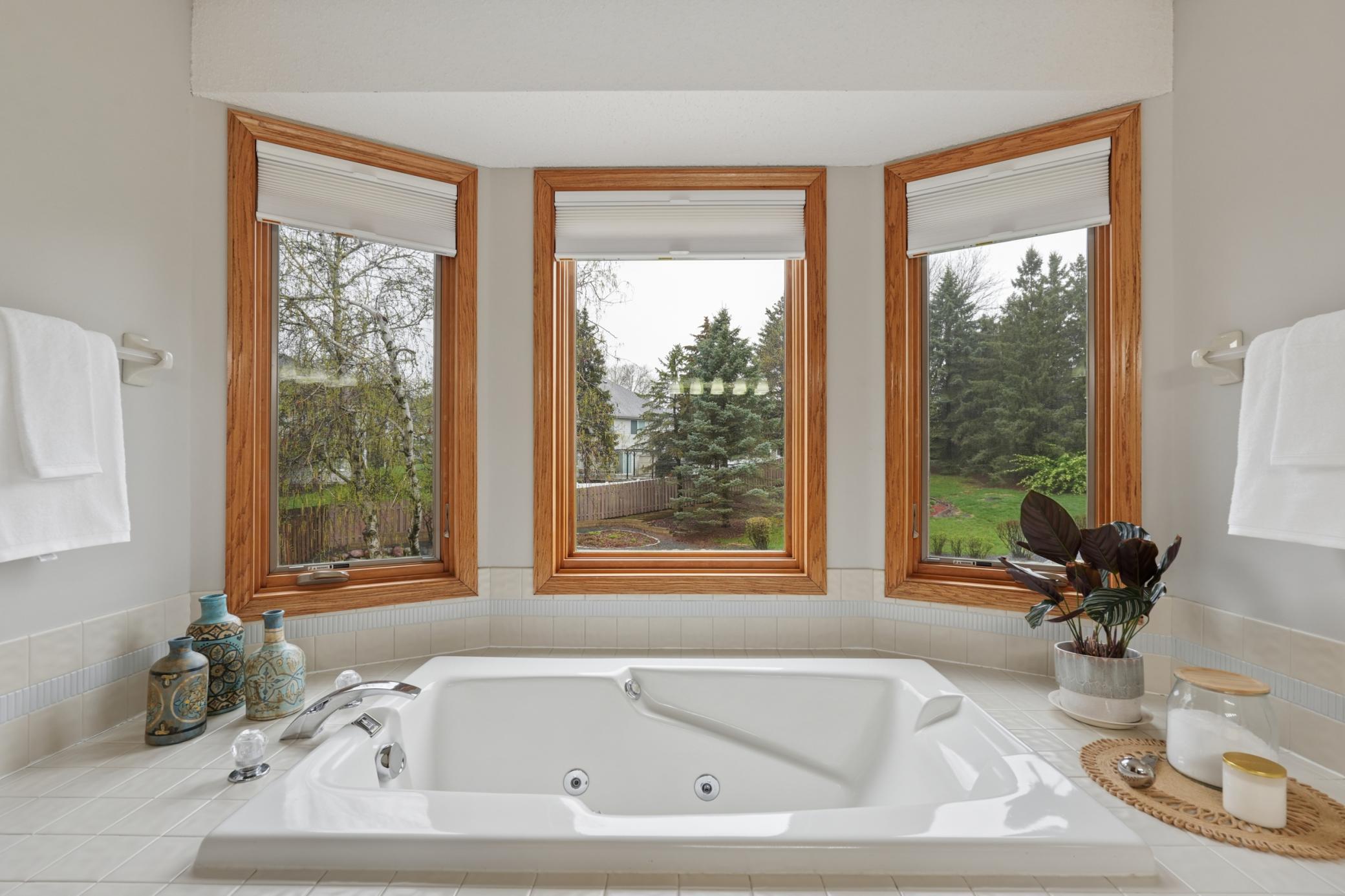 Primary Full Bath -Jetted Soaking Tub