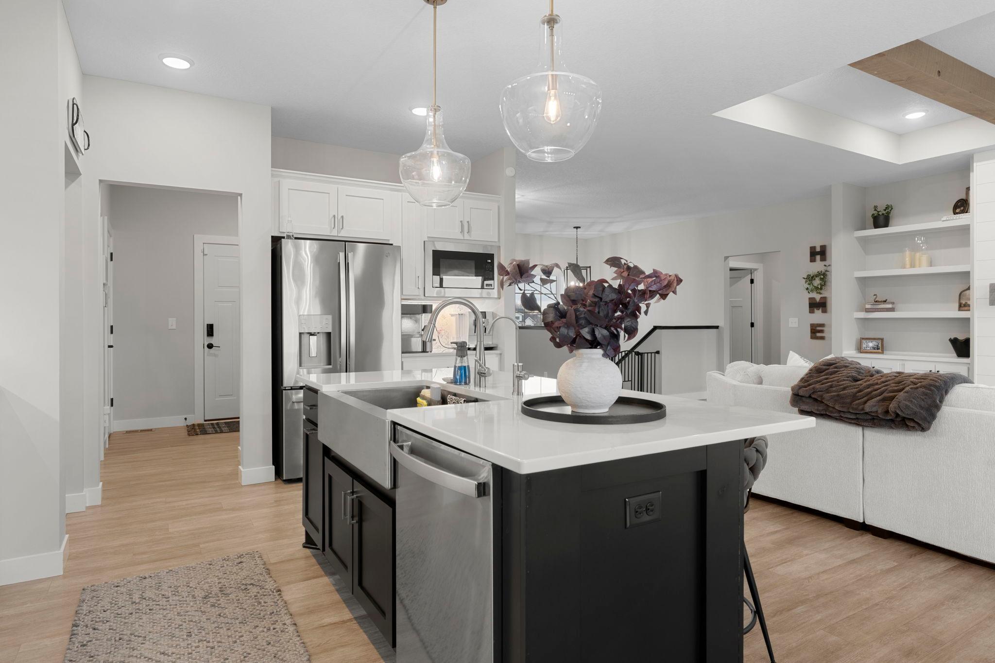 29-web-or-mls-23996 186th St NW-195.jpg