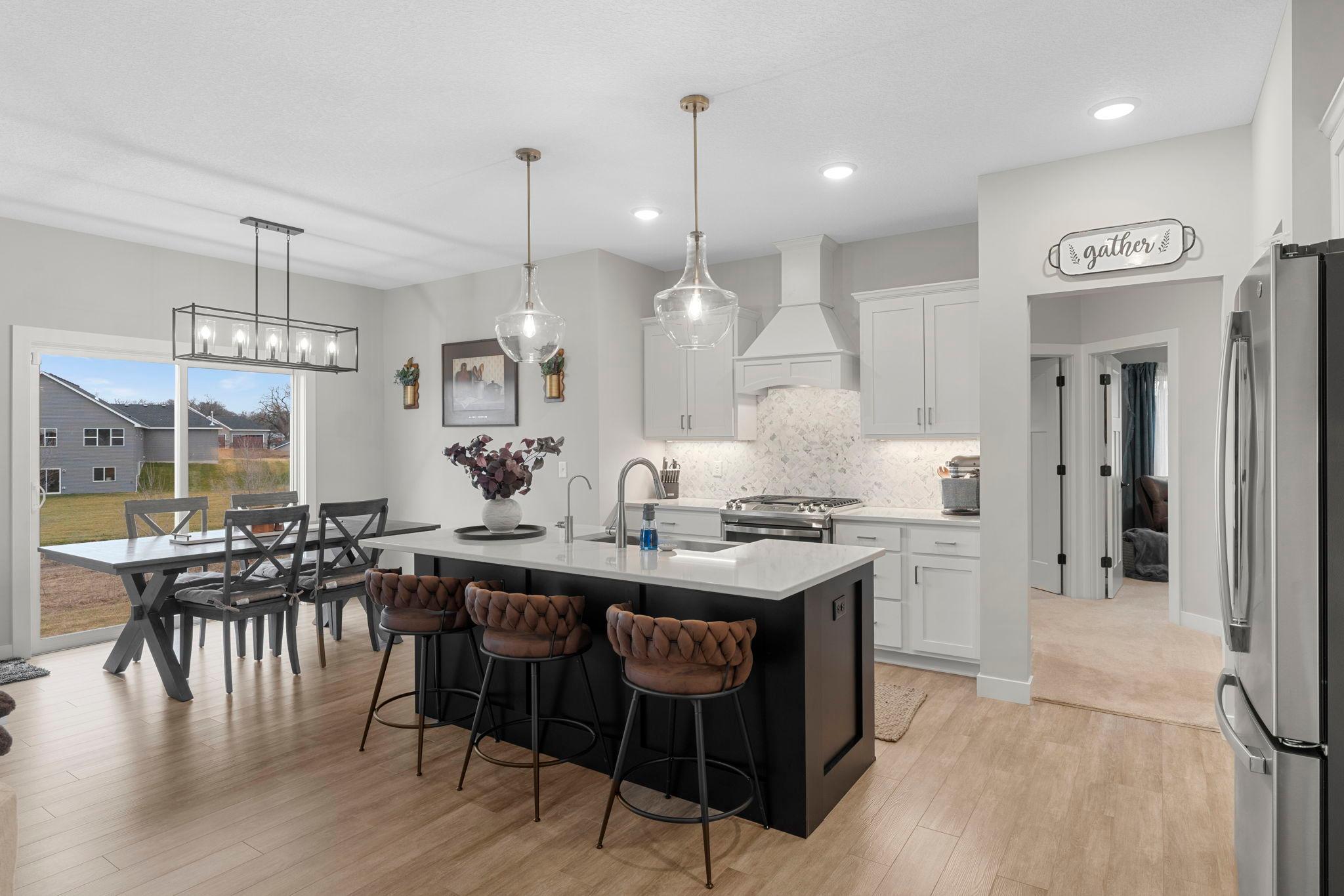 22-web-or-mls-23996 186th St NW-150.jpg