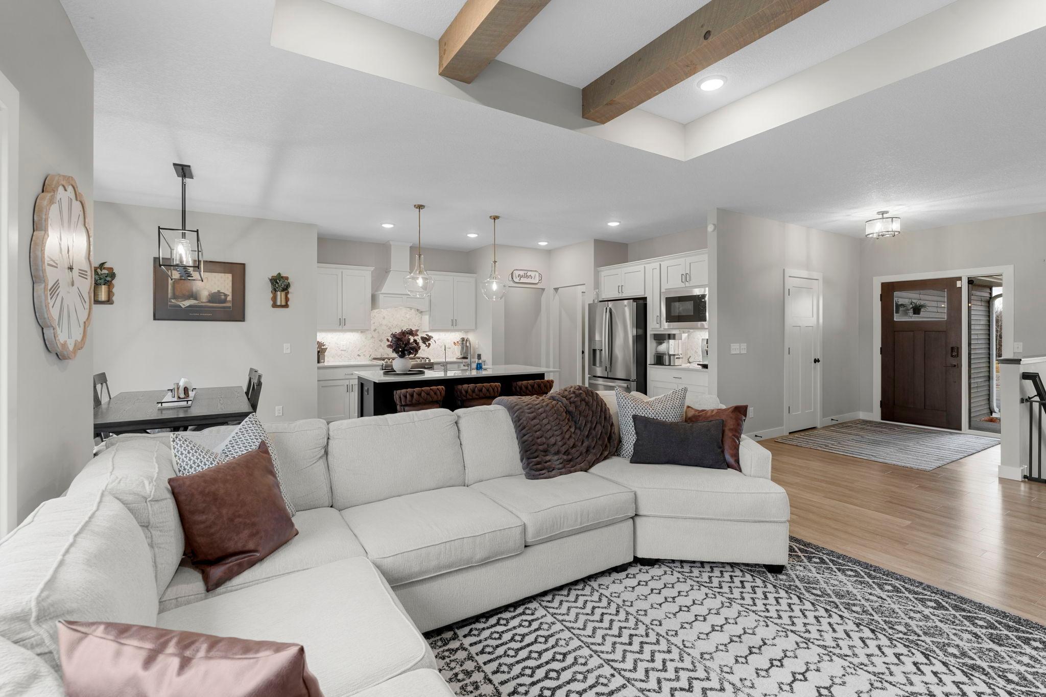 21-web-or-mls-23996 186th St NW-145.jpg