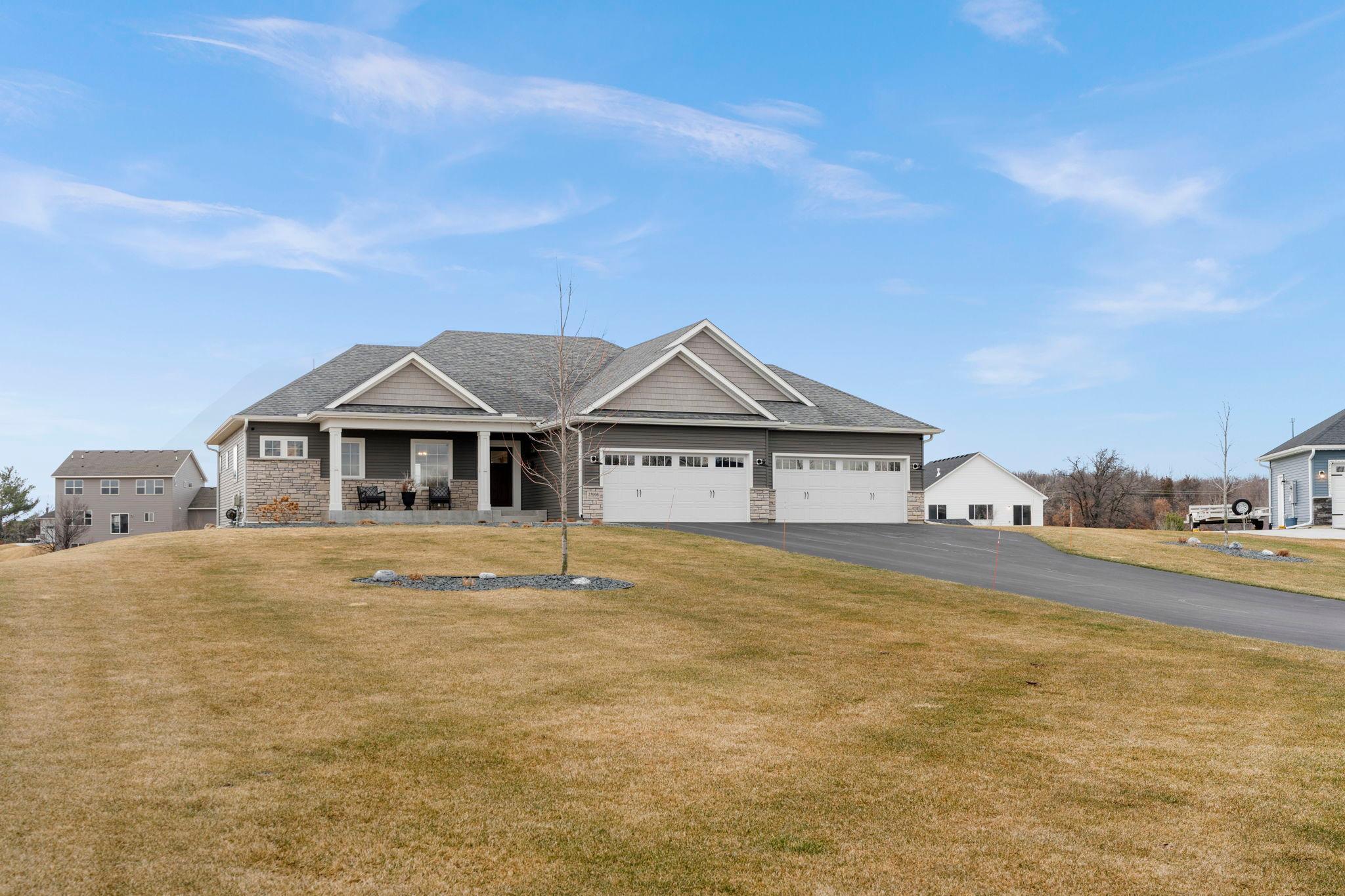 7-web-or-mls-23996 186th St NW-65.jpg