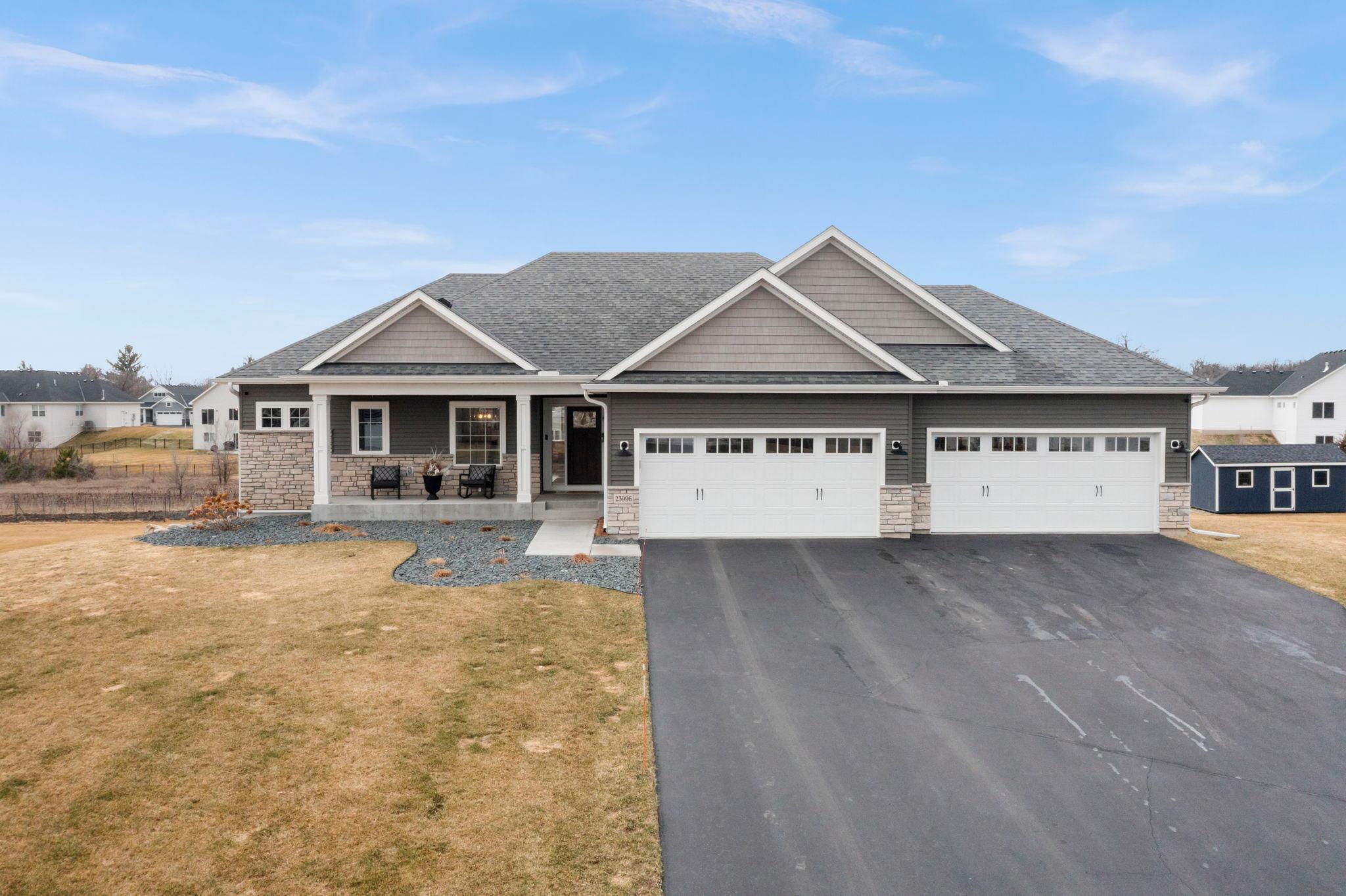 11-web-or-mls-23996 186th St NW-54.jpg