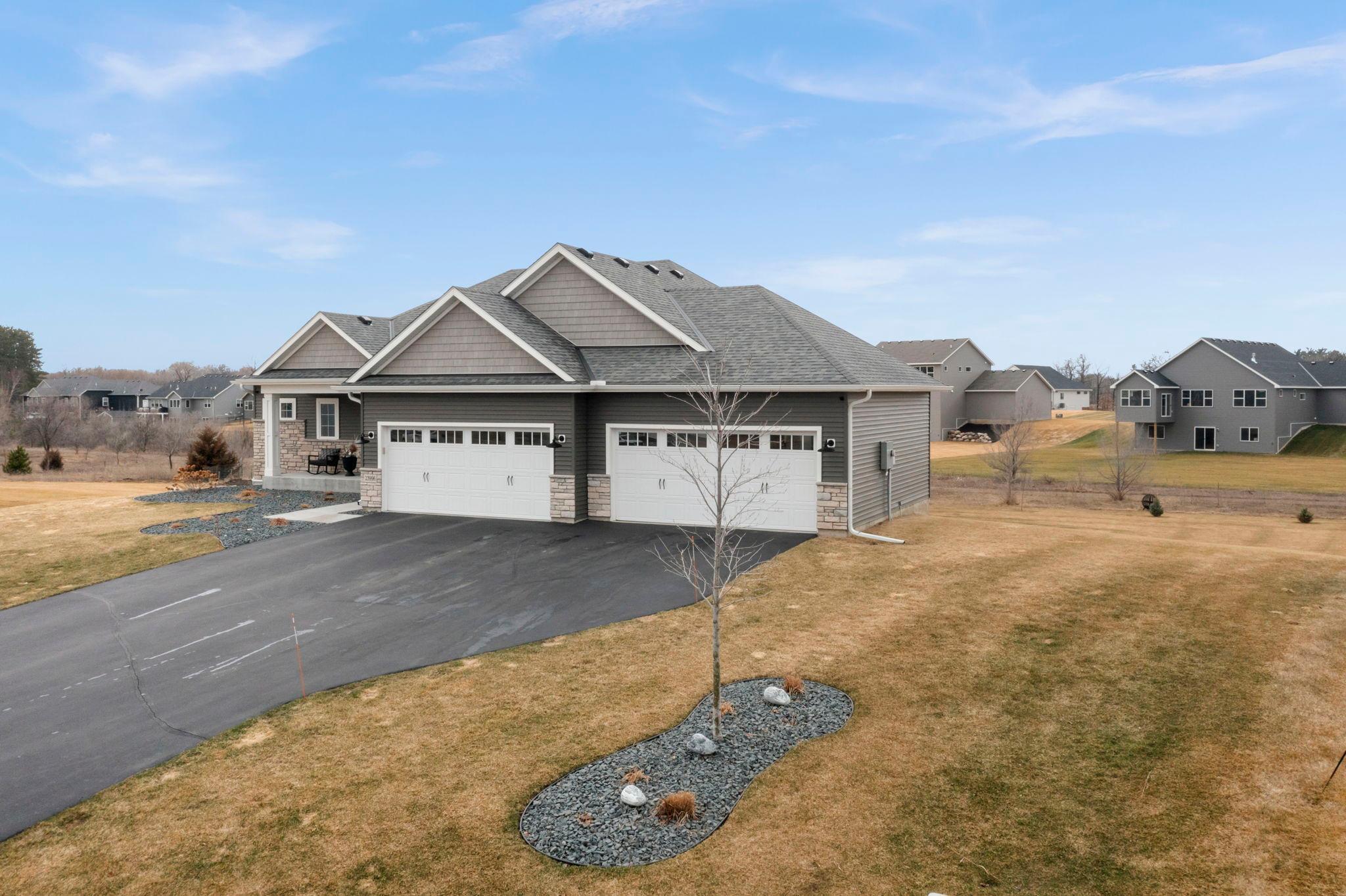 8-web-or-mls-23996 186th St NW-57.jpg