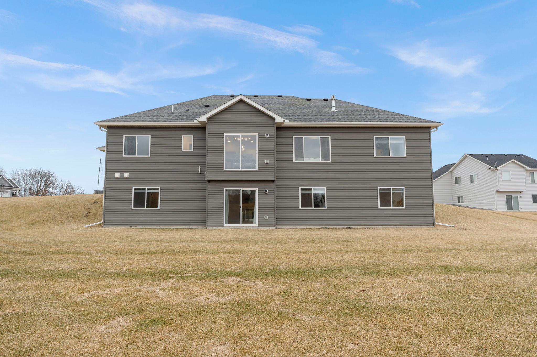 71-web-or-mls-23996 186th St NW-100.jpg