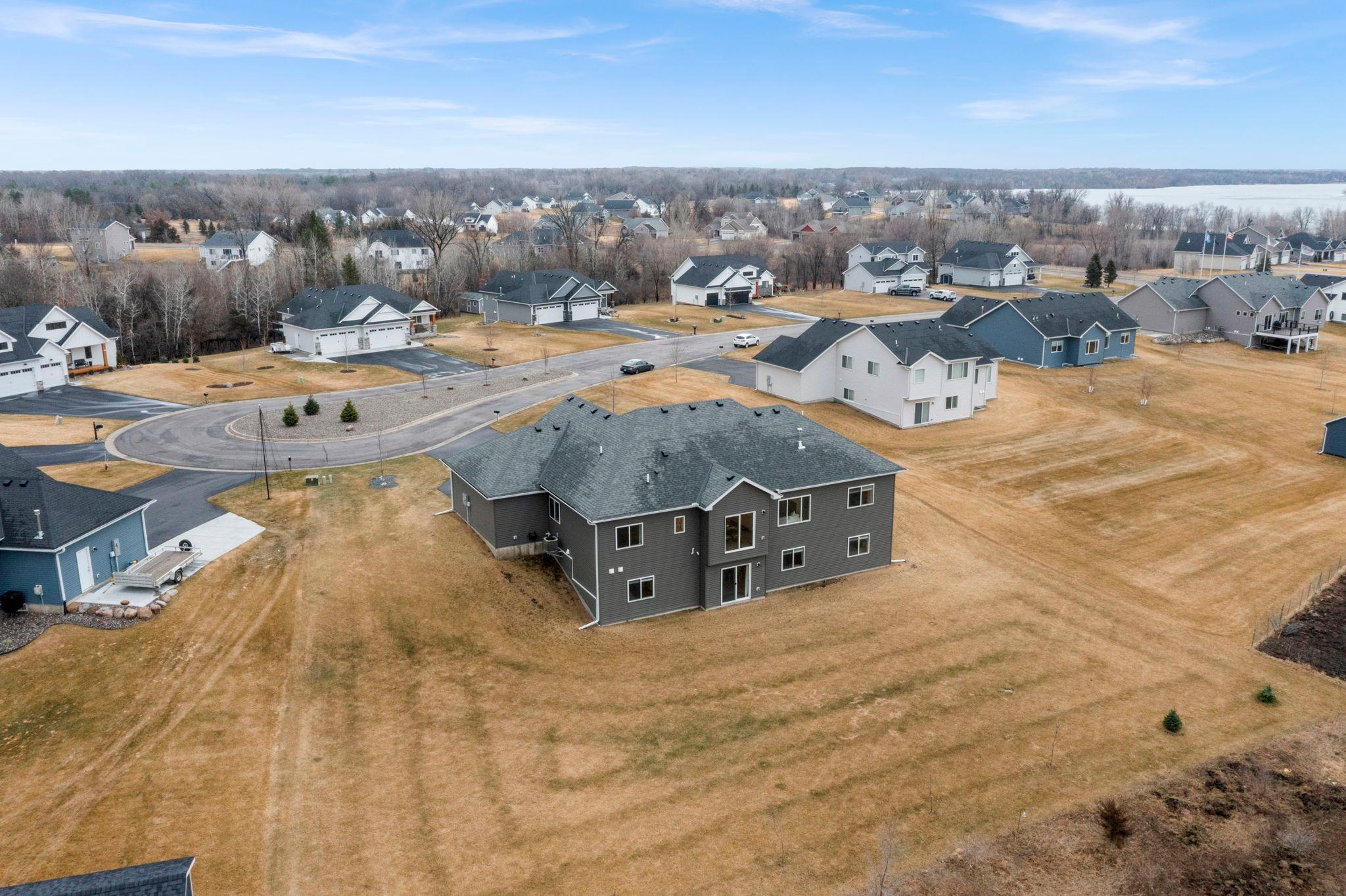 79-web-or-mls-23996 186th St NW-15.jpg