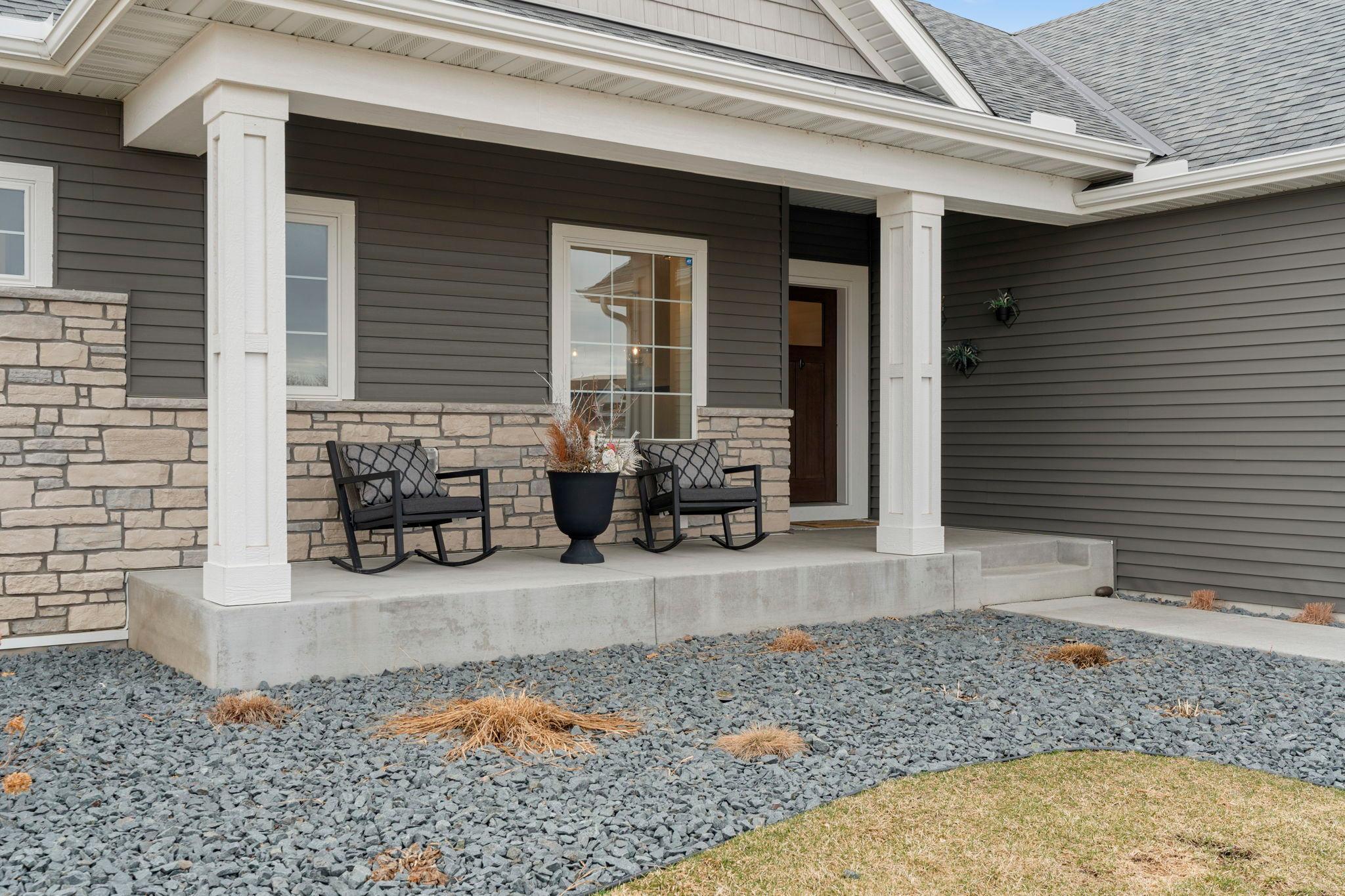 14-web-or-mls-23996 186th St NW-83.jpg