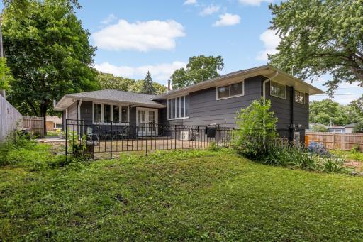 5306 Pennsylvania Avenue N, Minneapolis, MN 55428