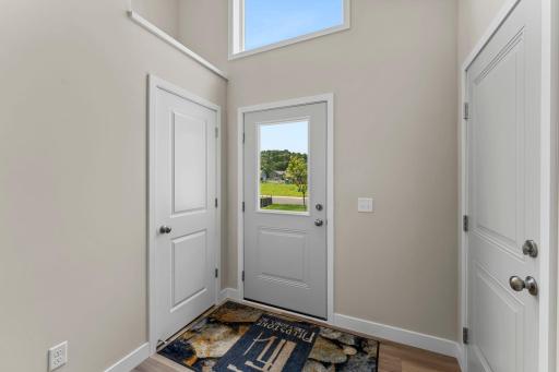2017 Aster Lane, Mankato, MN 56001