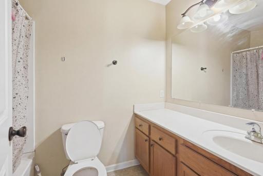 2269 11th Avenue E, Saint Paul, MN 55109