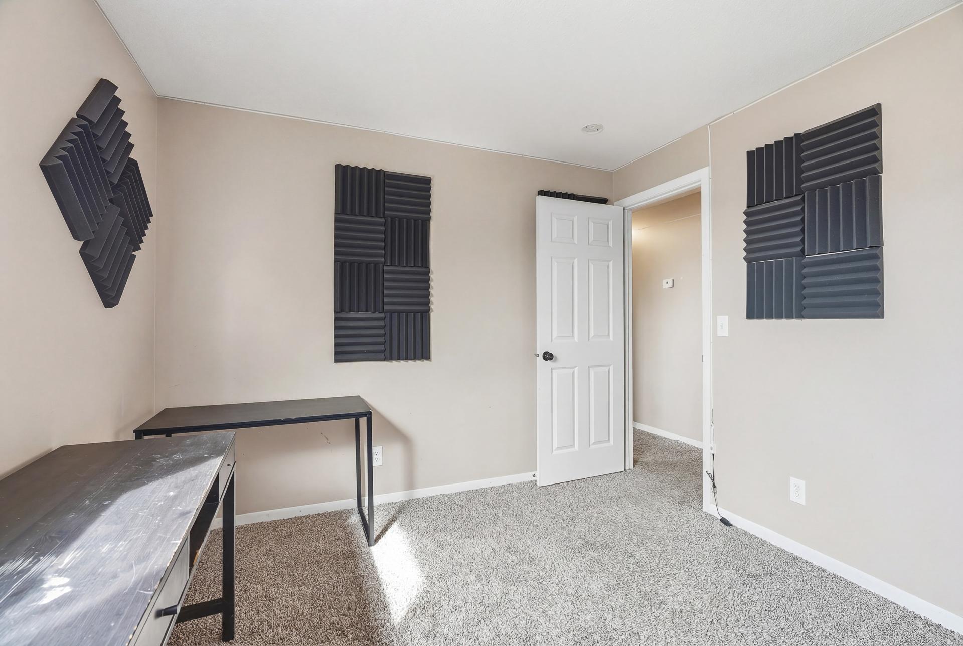 13 13 2269 11th Ave E MLS - 2:1 23.jpg