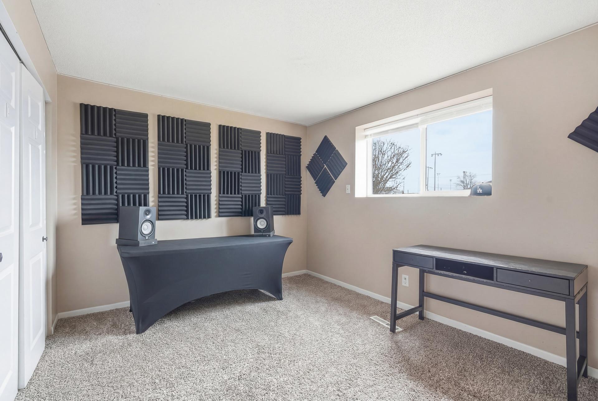 12 12 2269 11th Ave E MLS - 2:1 22.jpg