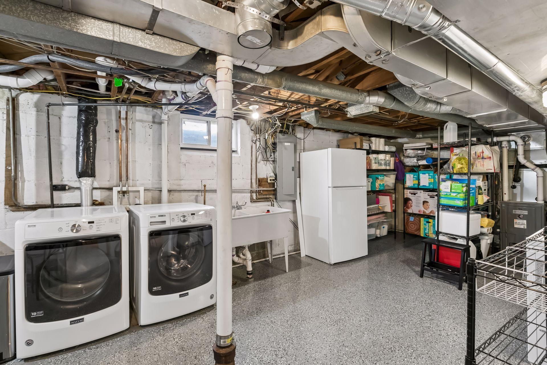 5936 Newton Avenue South - Spacecrafting - 0033.jpg