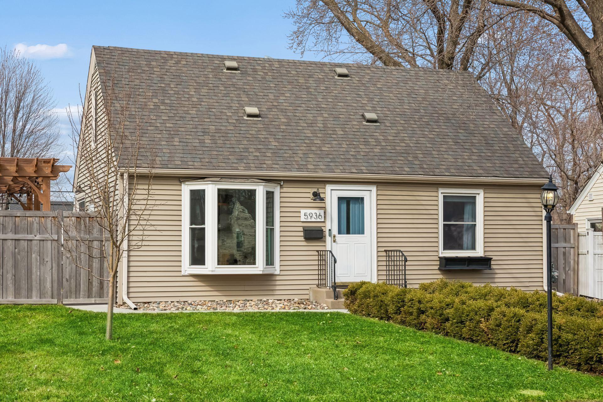 Welcome to 5936 Newton Ave S