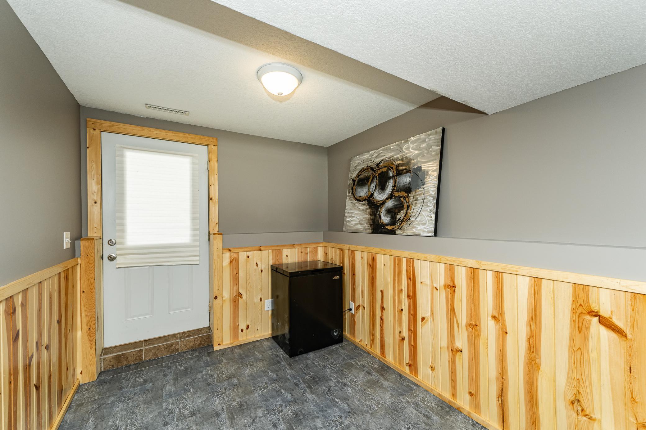 Family room 4.jpg