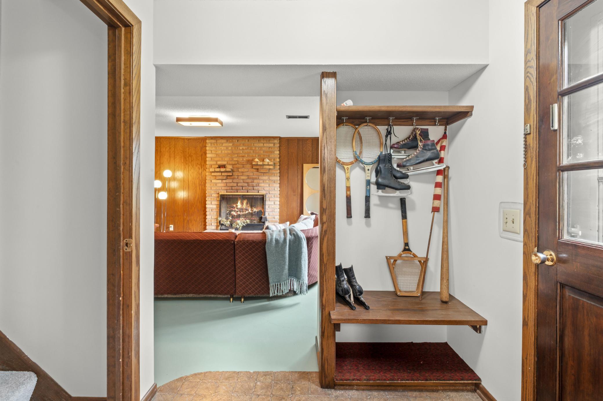 Walkout mudroom