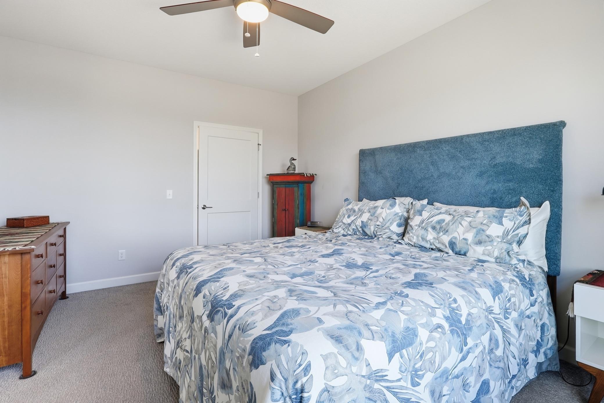 Primary Bedroom - Main Floor