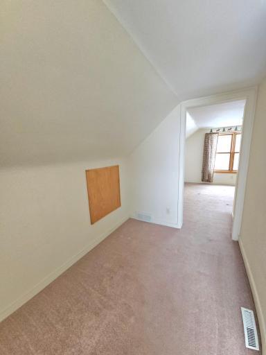 Upper level sitting area