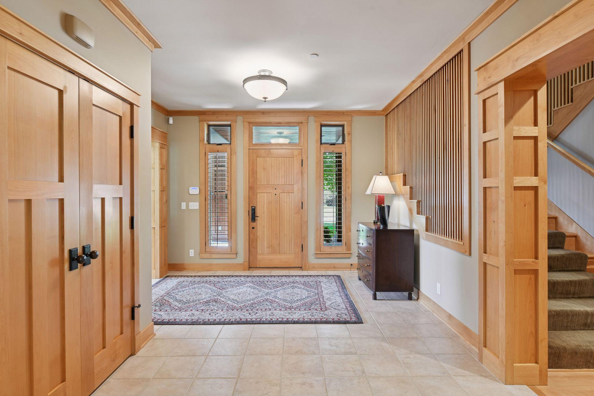 5425 Highwood Drive West - Spacecrafting - 0007.jpg