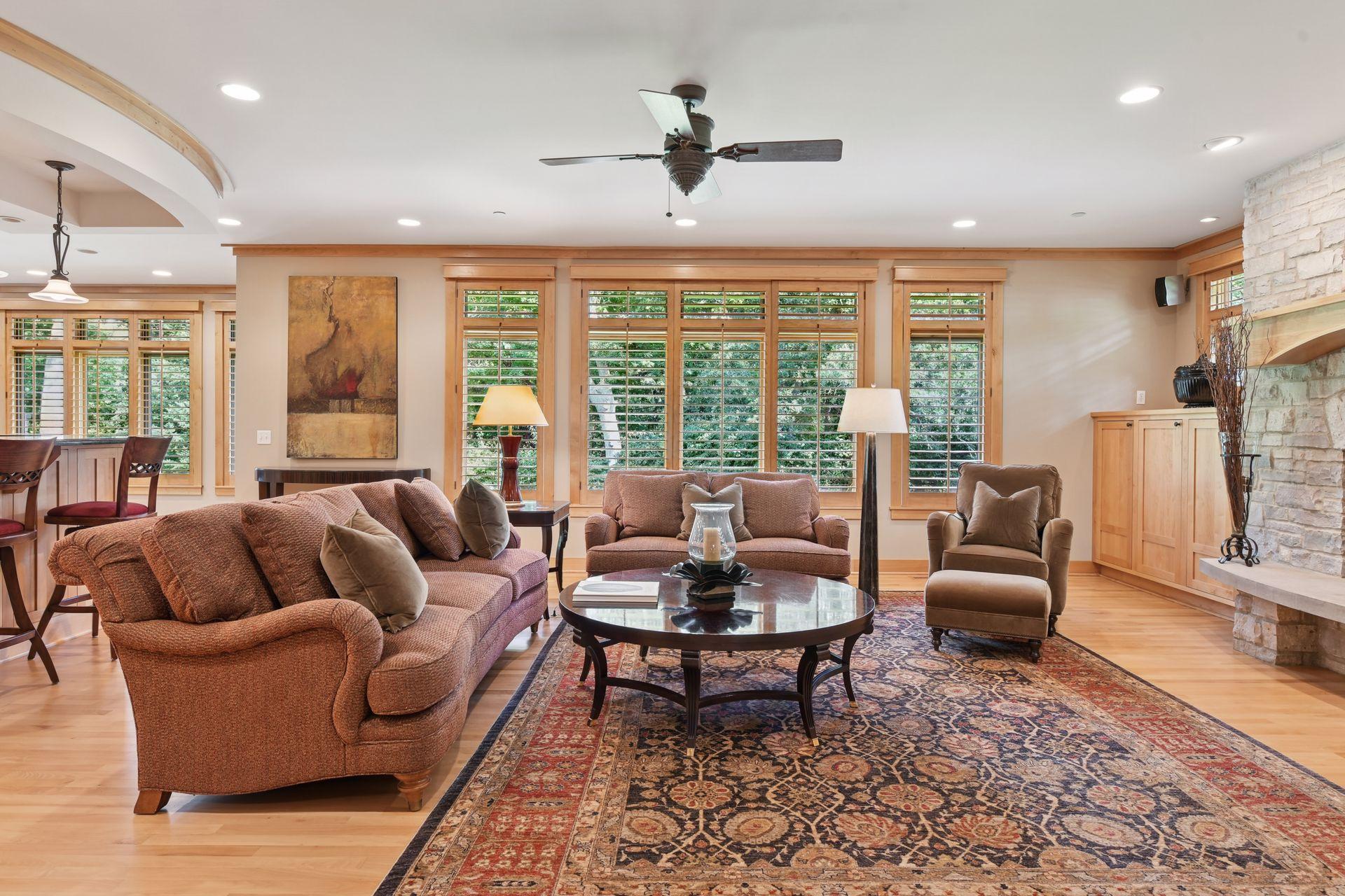 5425 Highwood Drive West - Spacecrafting - 0014.jpg