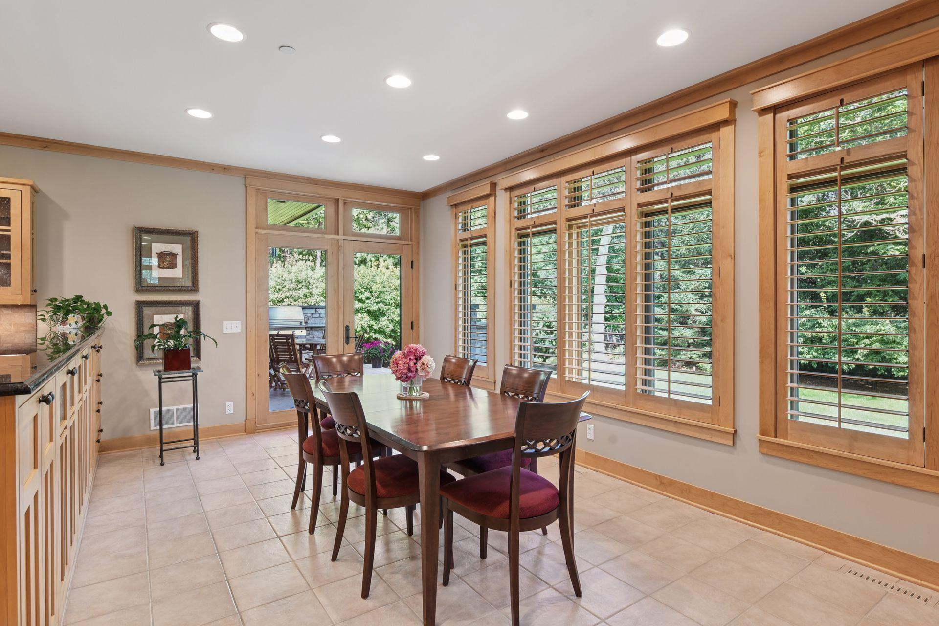 5425 Highwood Drive West - Spacecrafting - 0029.jpg