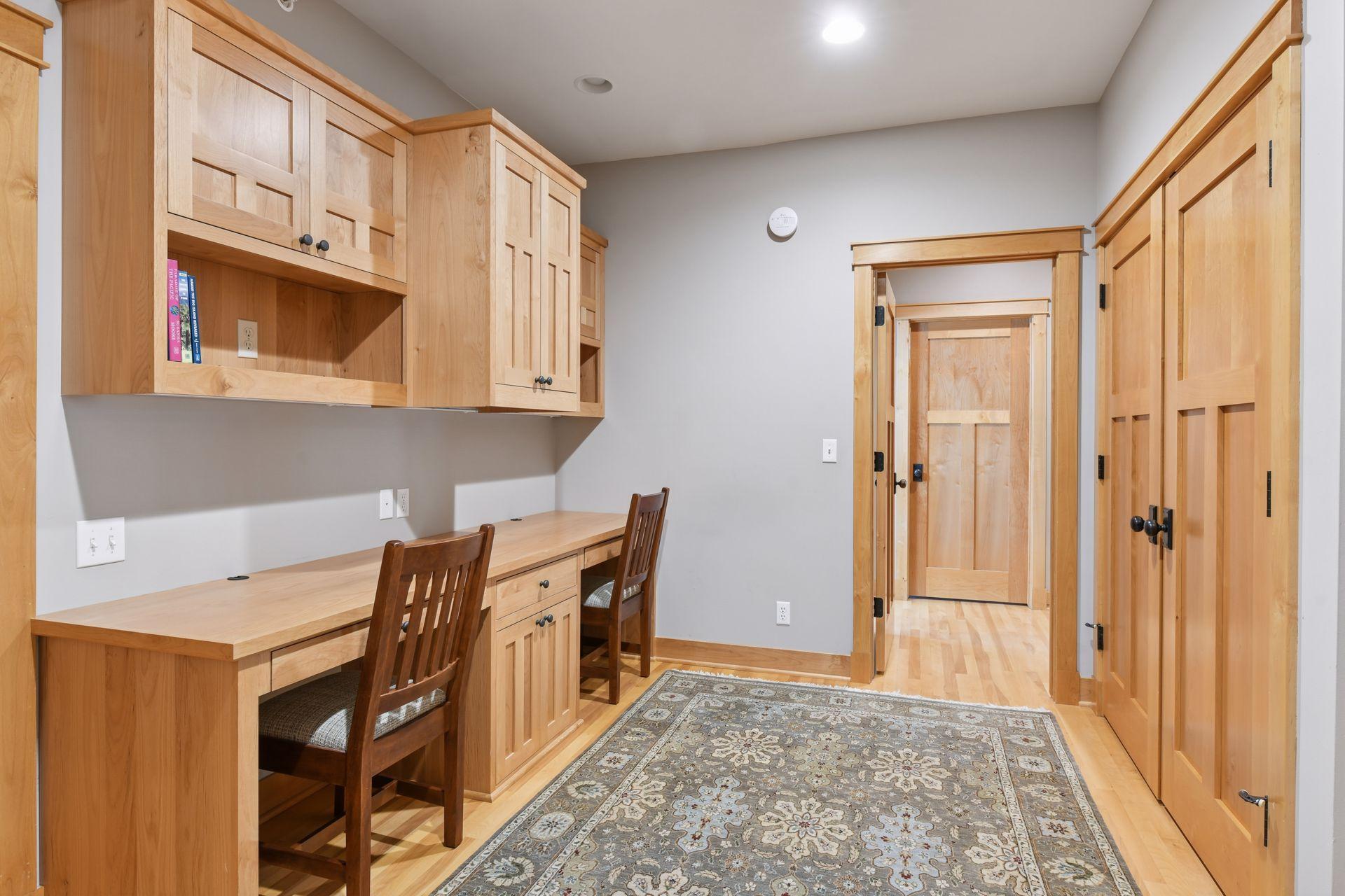 5425 Highwood Drive West - Spacecrafting - 0042.jpg