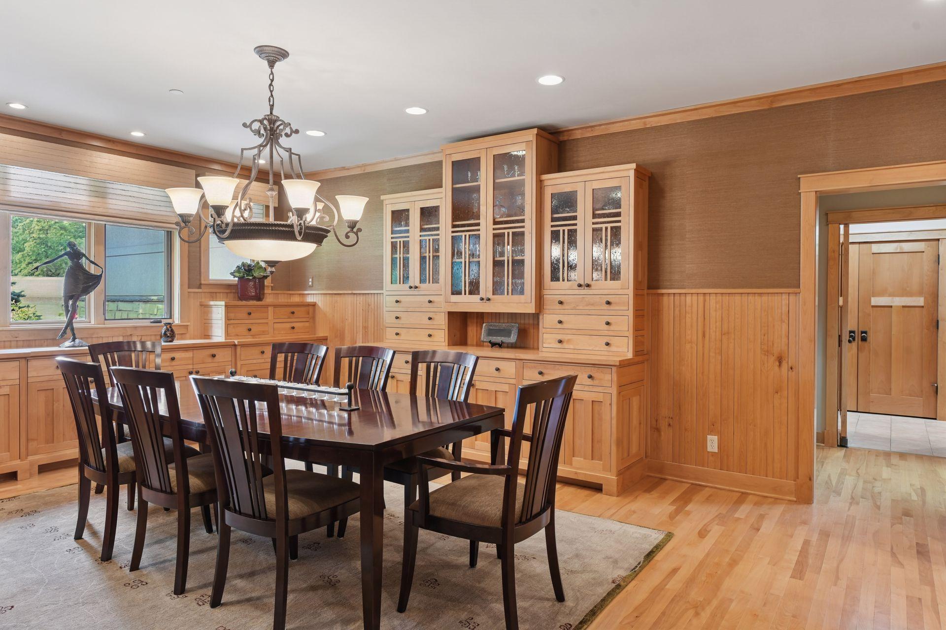 5425 Highwood Drive West - Spacecrafting - 0035.jpg