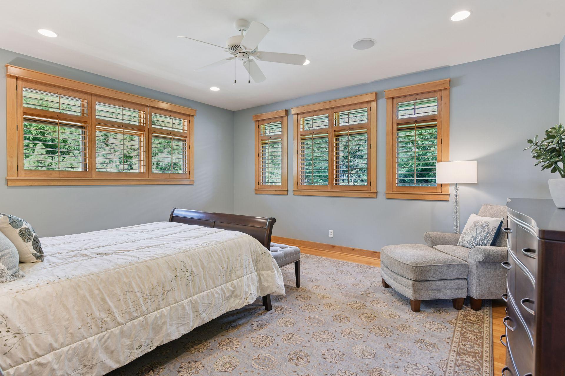 5425 Highwood Drive West - Spacecrafting - 0044.jpg