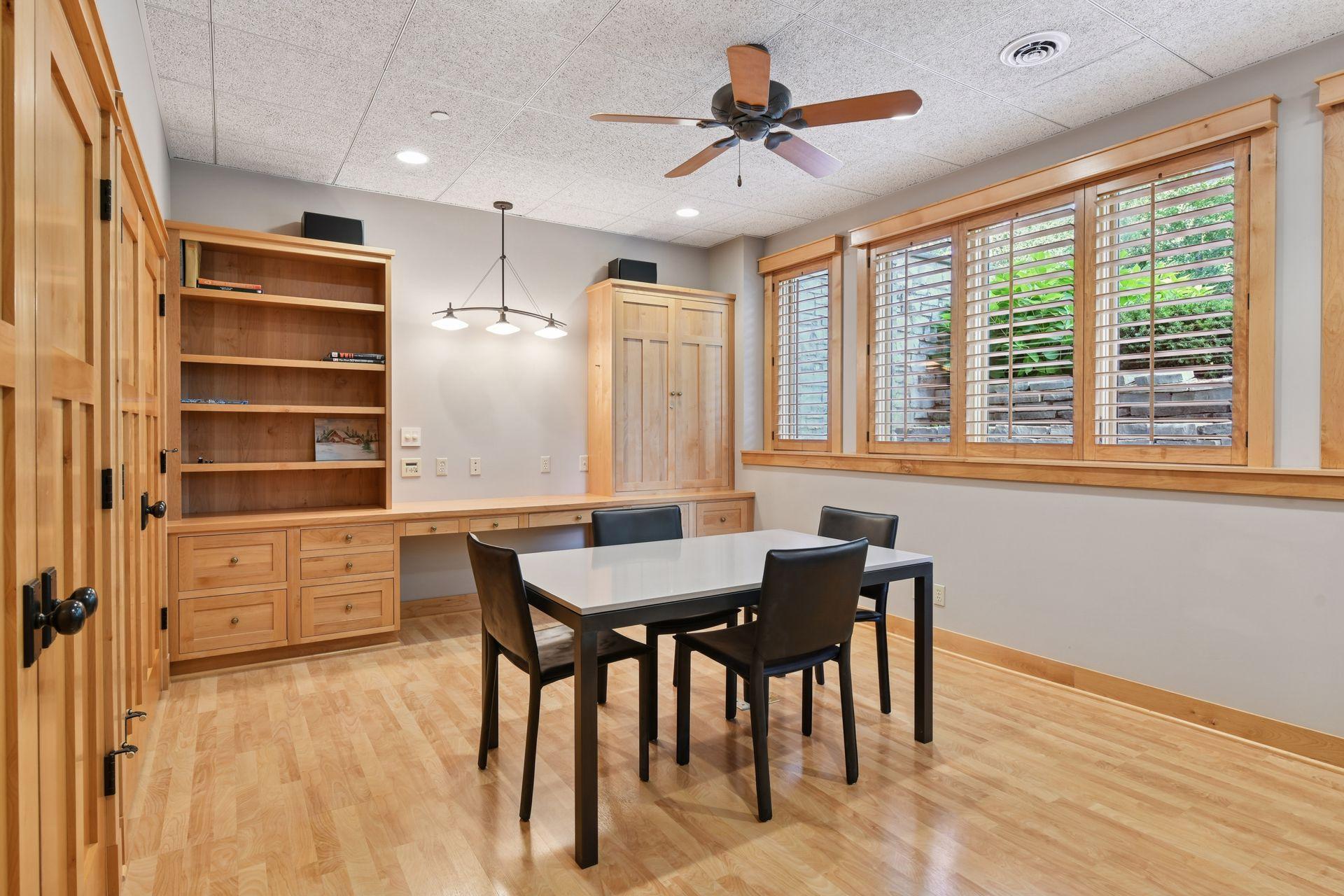 5425 Highwood Drive West - Spacecrafting - 0066.jpg