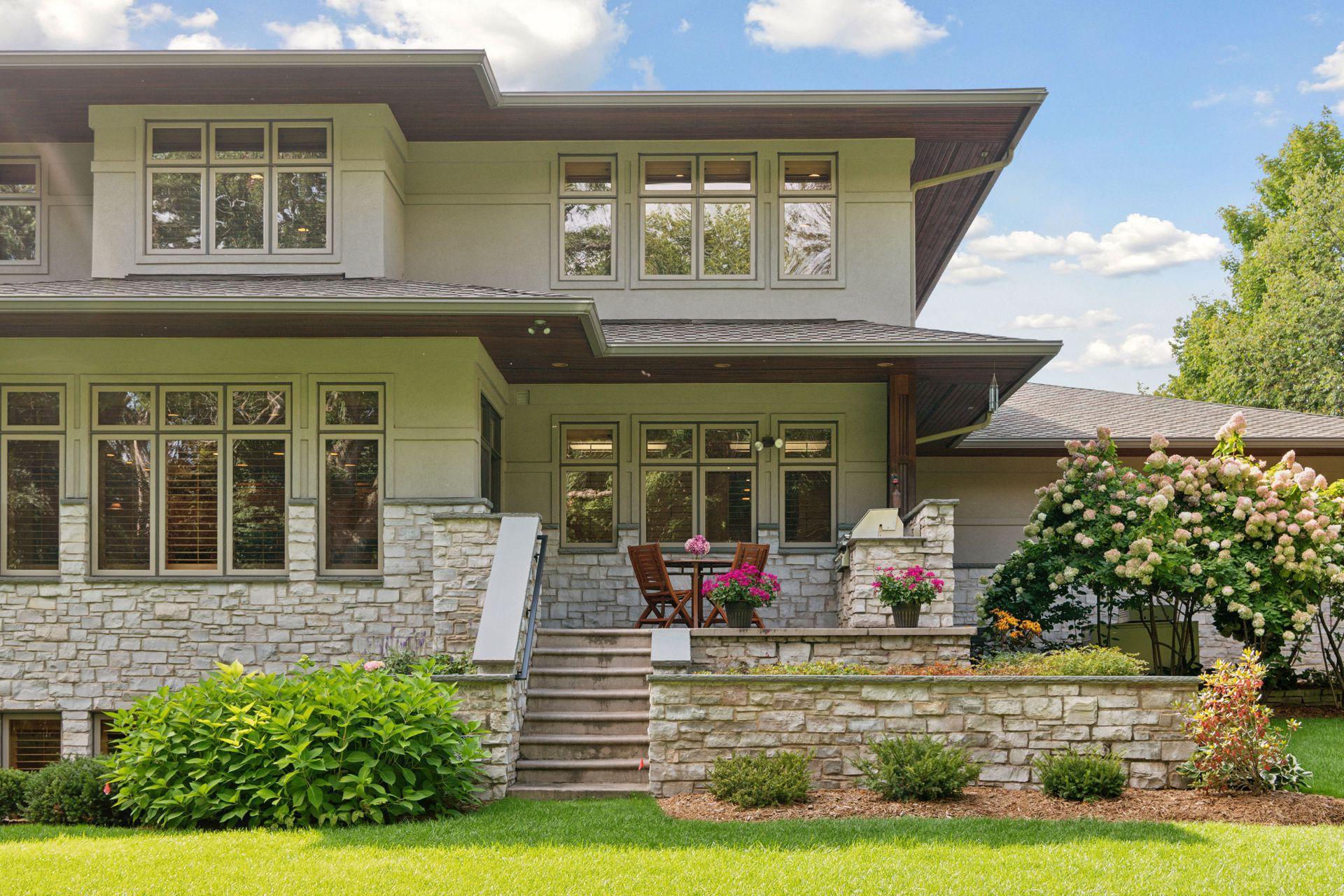 5425 Highwood Drive West - Spacecrafting - 0073.jpg