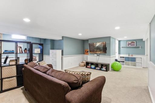 1082 Prior Avenue S, Saint Paul, MN 55116