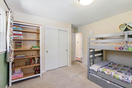 1082 Prior Avenue S, Saint Paul, MN 55116