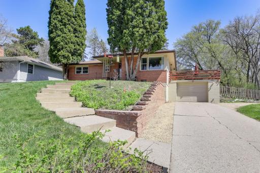 1082 Prior Avenue S, Saint Paul, MN 55116