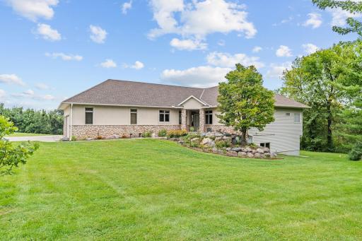 8700 Grace Lane, Loretto, MN 55357
