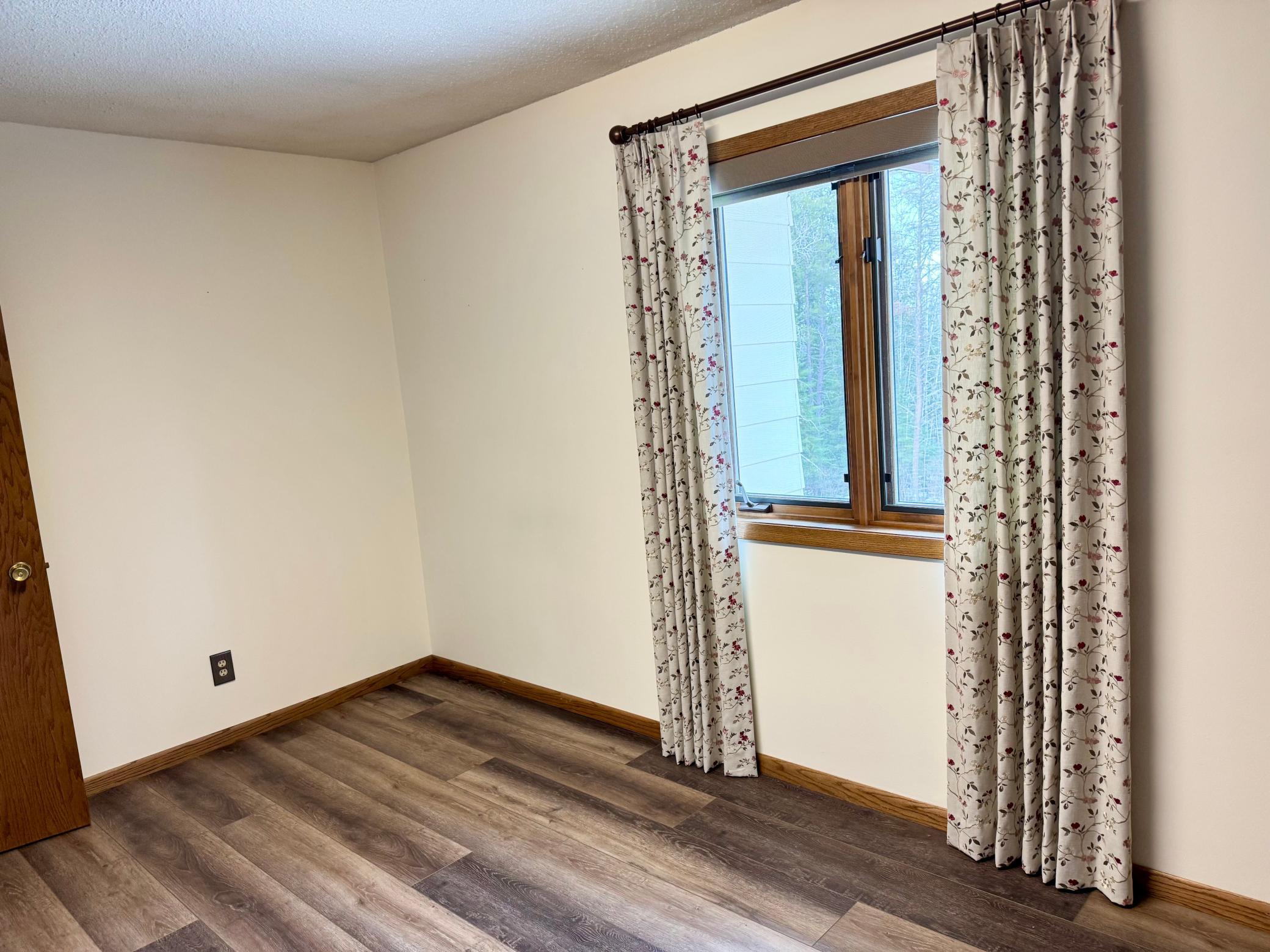 Laundry/Office/Flex room