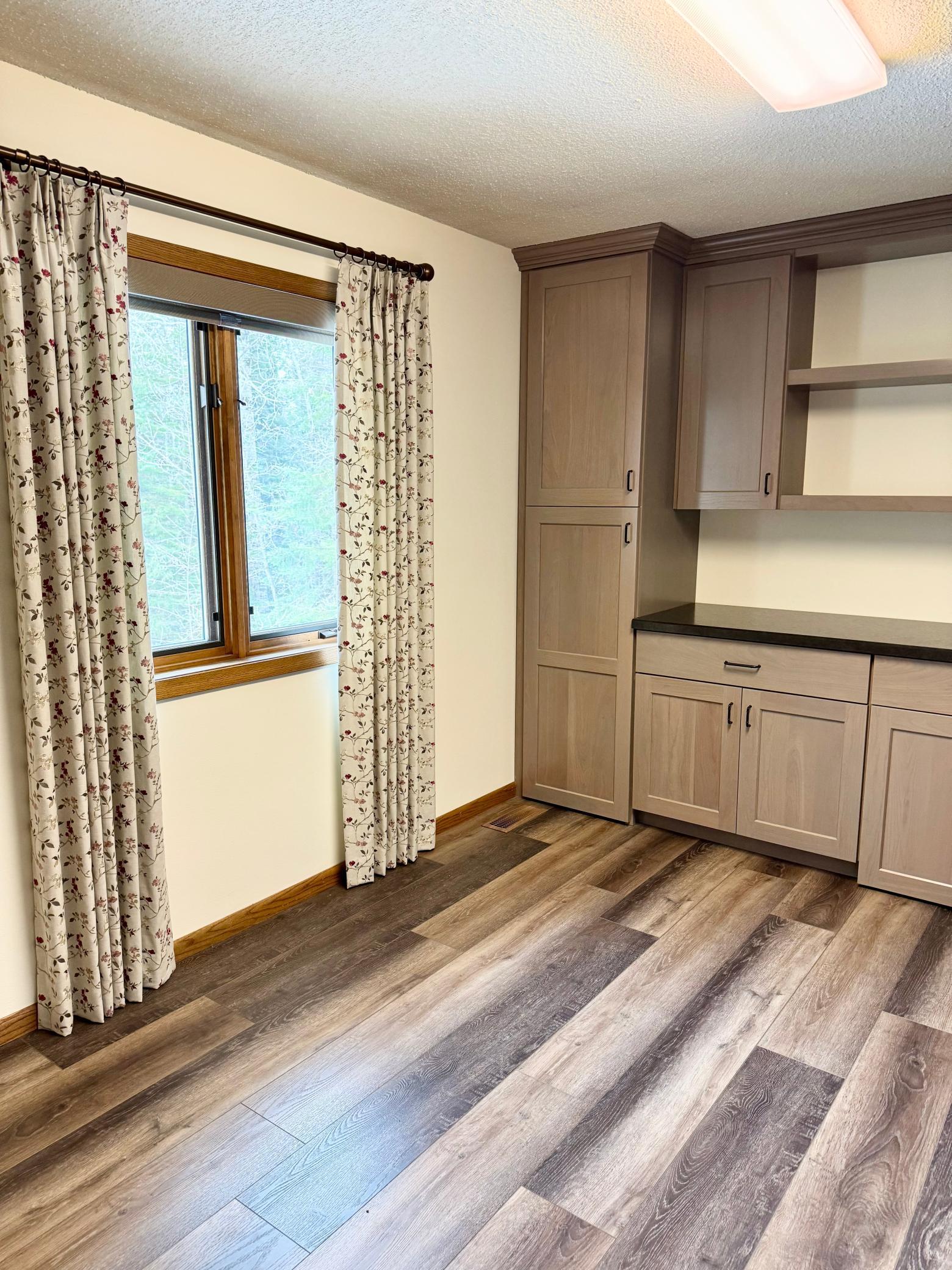 Laundry/Office/Flex room