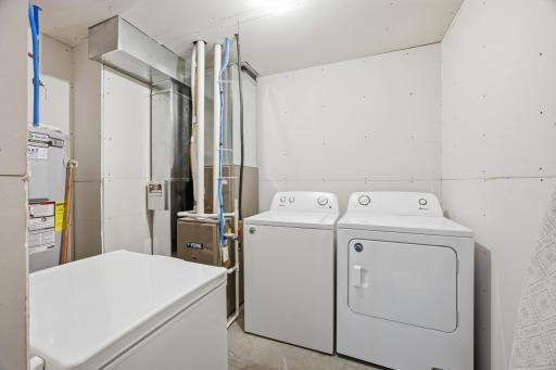 2581 66th Avenue S, Fargo, ND 58104