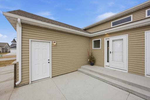 2581 66th Avenue S, Fargo, ND 58104