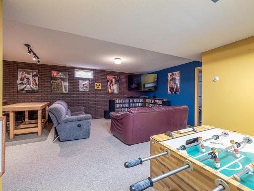 LL Family Room 2.jpg