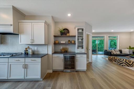 17755 Ellsworth Drive, Lakeville, MN 55044