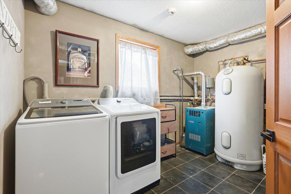 Laundry & Utility Room