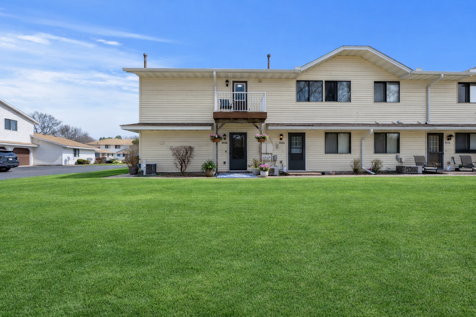 Welcome to 2661 Brookdale Lane