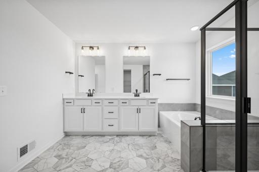 Let your imagination run wild with this great space! Pictures are of a previous Pryor home.