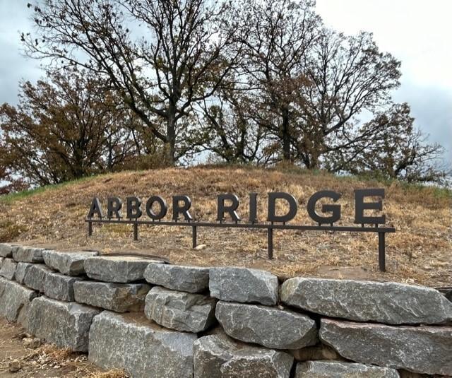 Arbor Ridge Monument