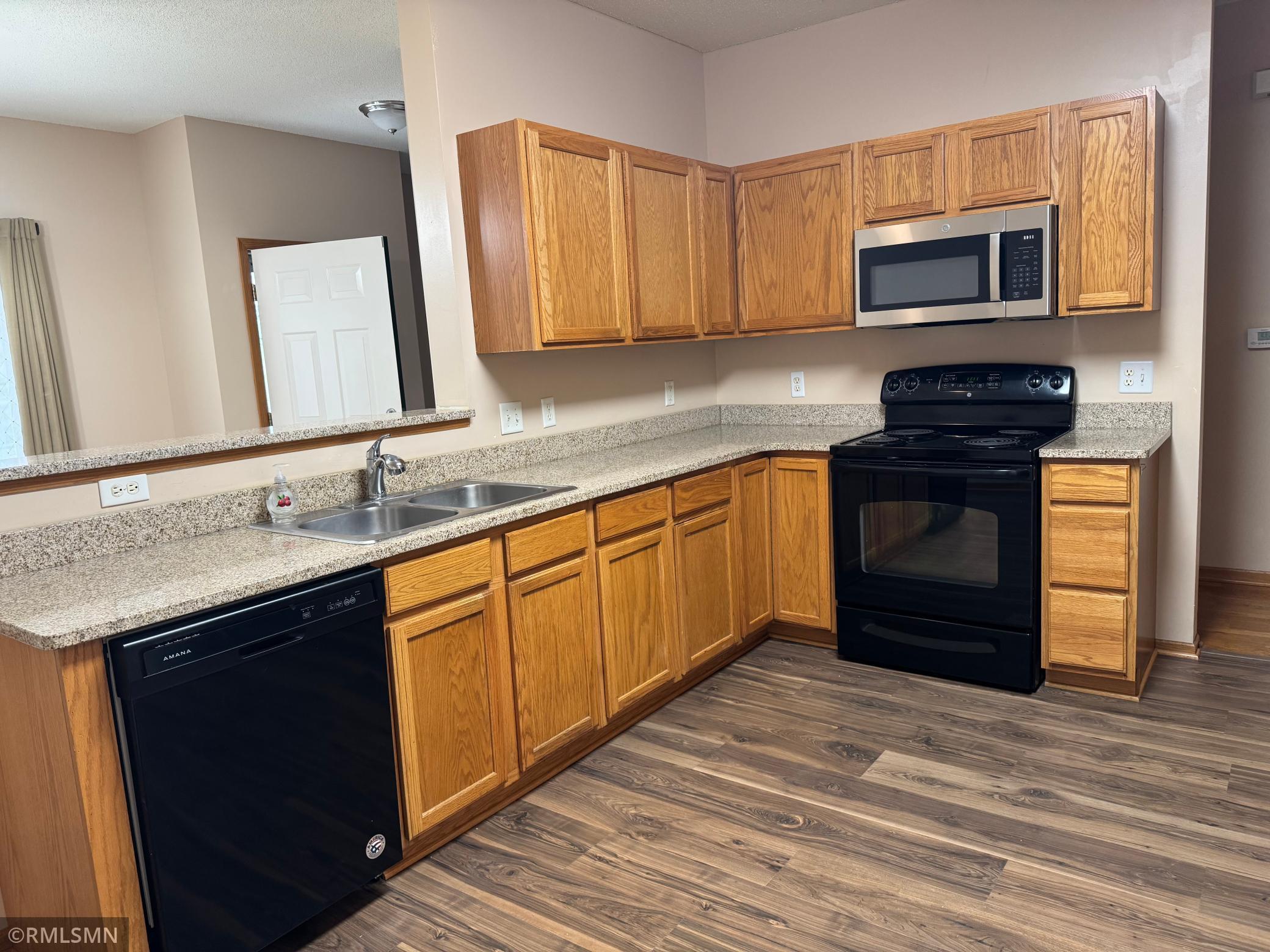 8010 Stratford Cir S Shakopee MN