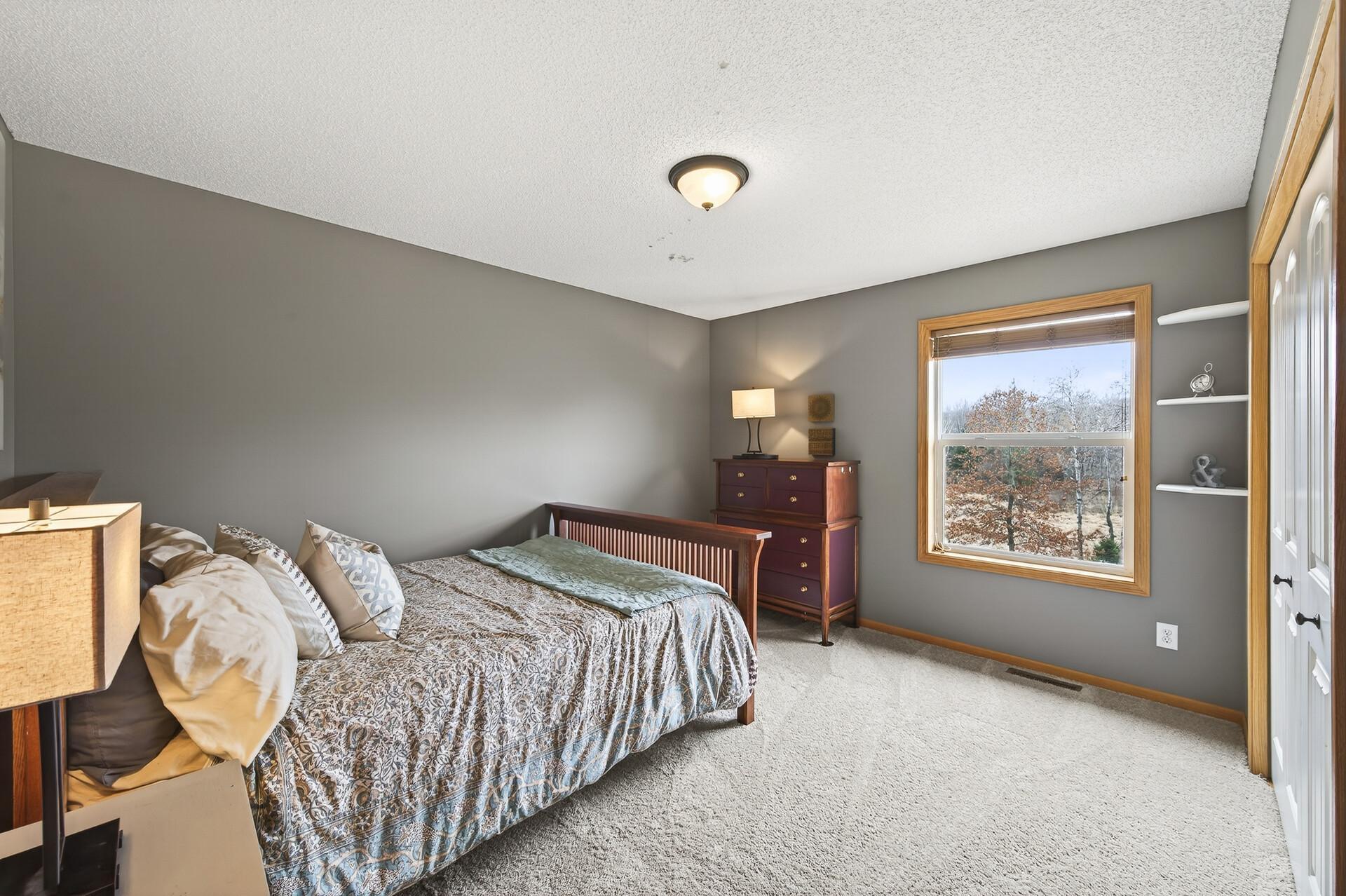 4th bedroom (upper level)