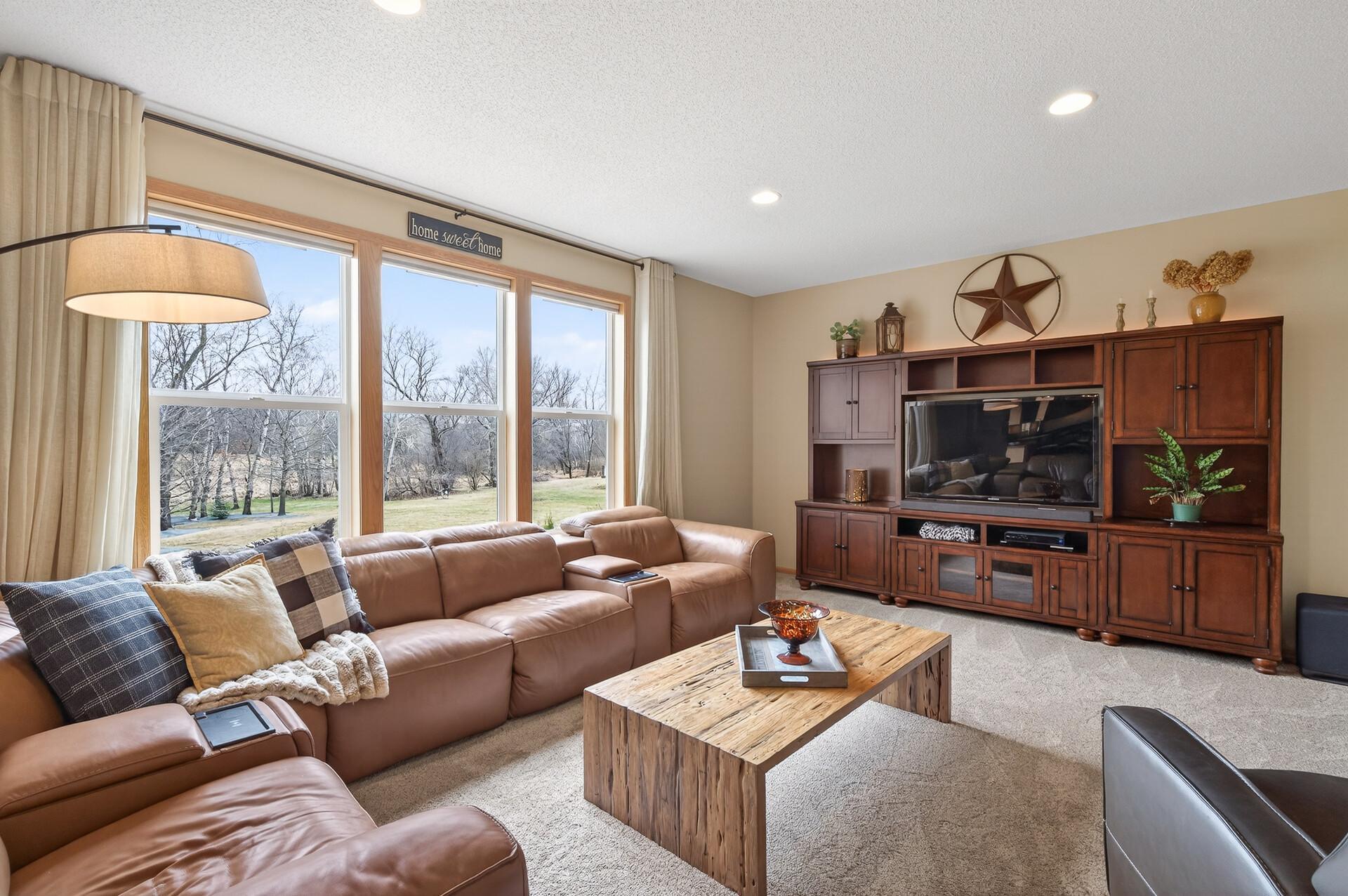 Spacious living room