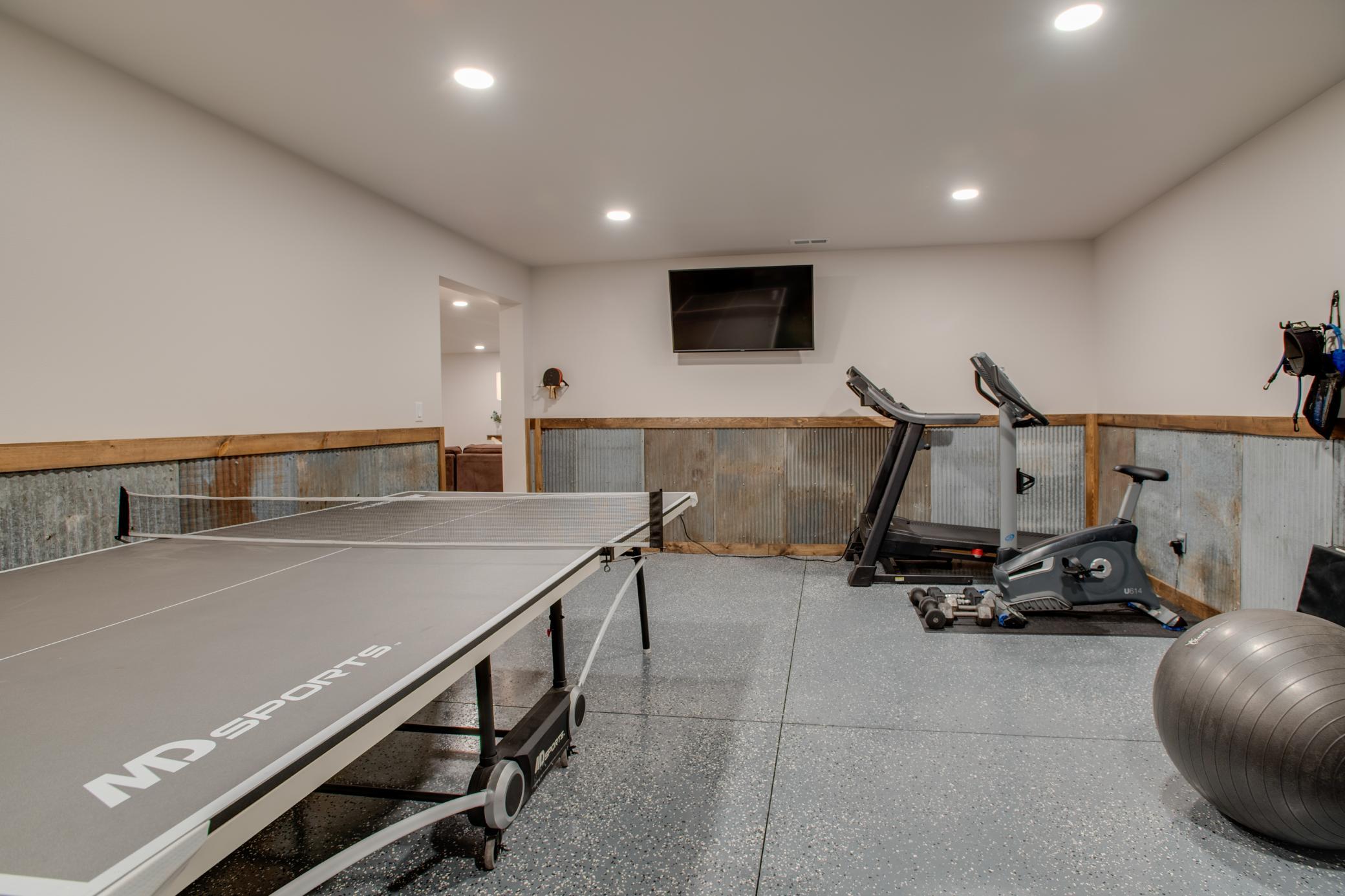 gym, game room, theatre, playroom, creative space, so many possibilities!