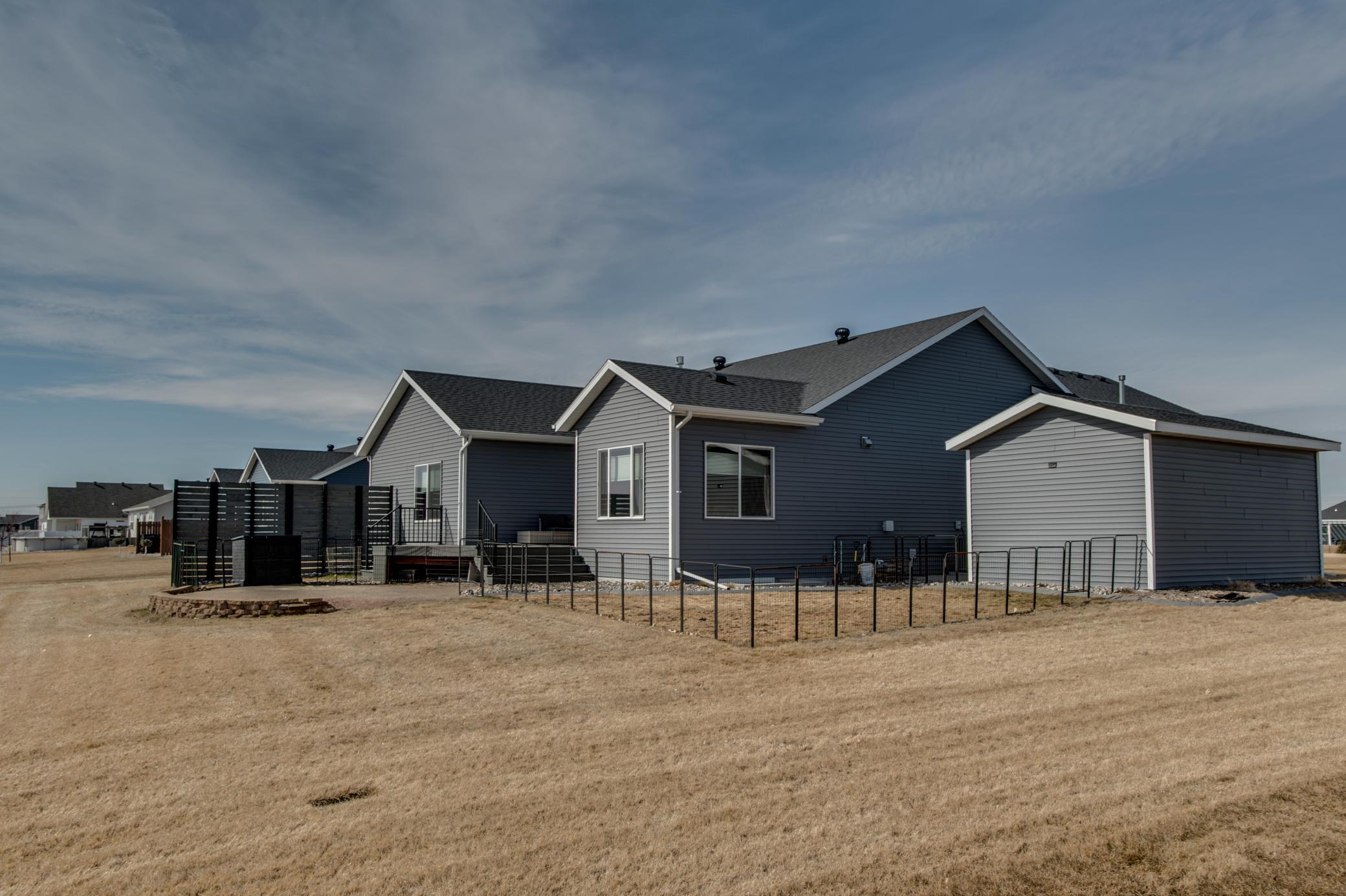 4752_38th_AVE_N-82.jpg