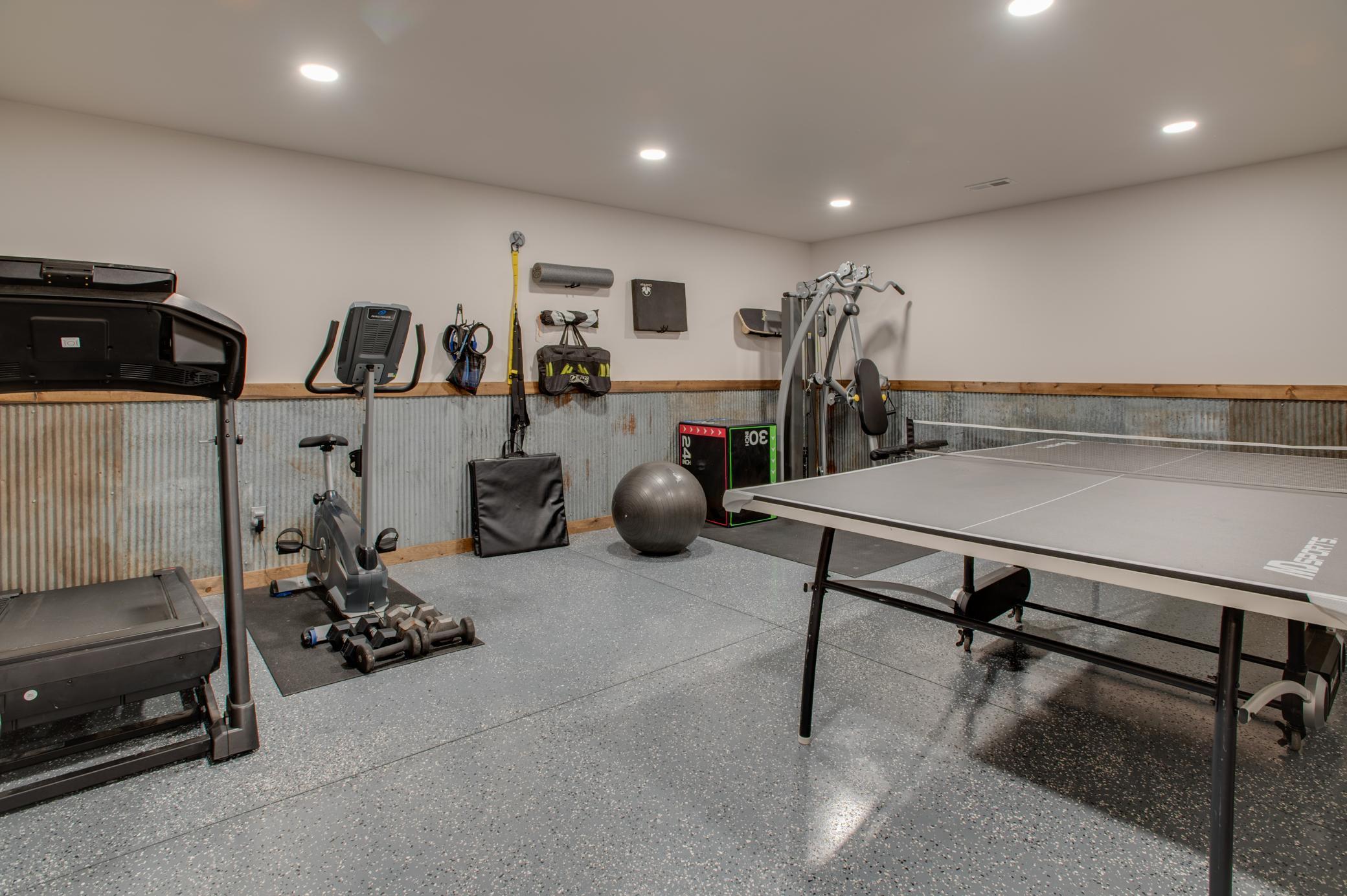 Amazing HUGE flex space