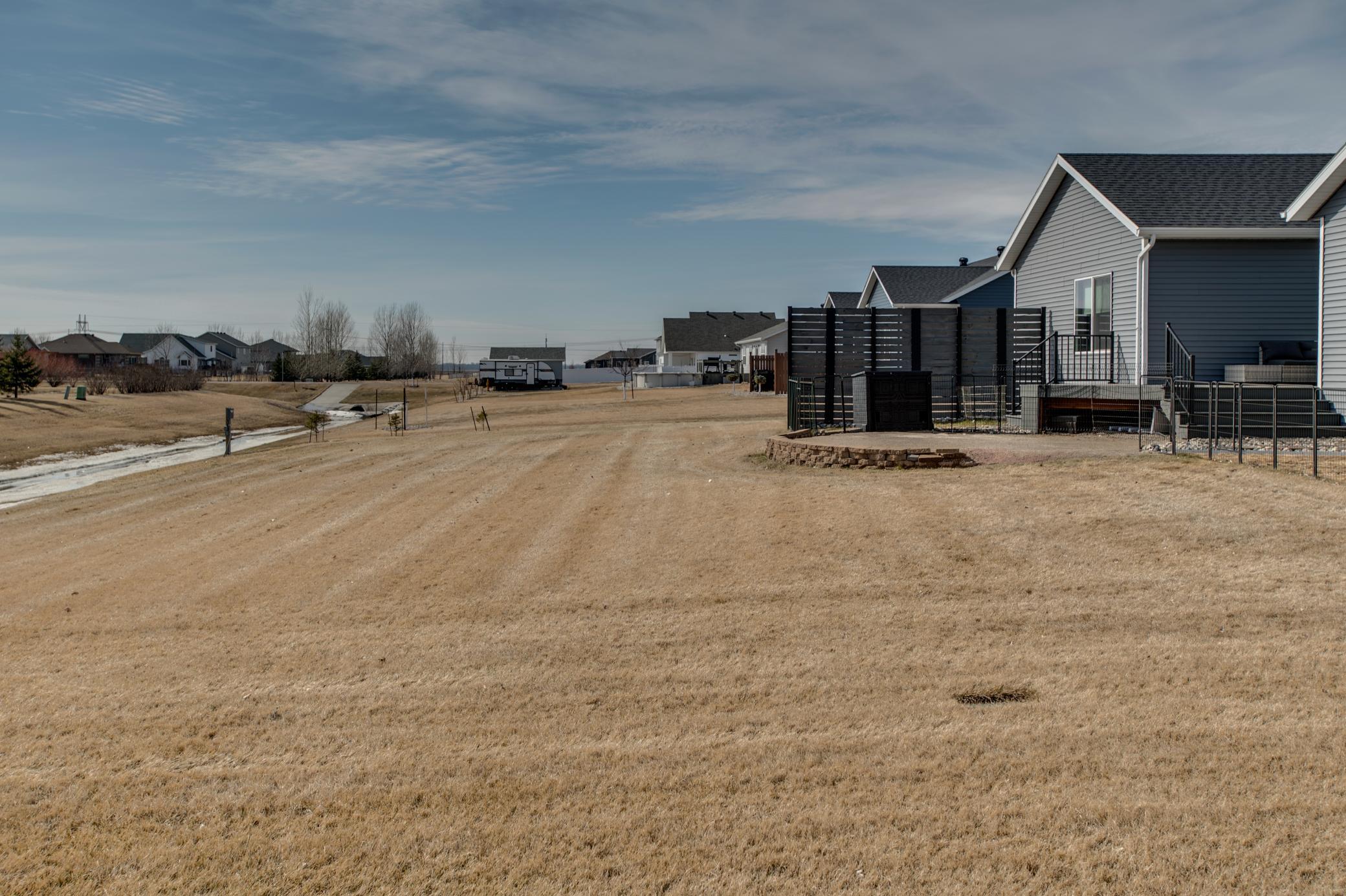 4752_38th_AVE_N-81.jpg